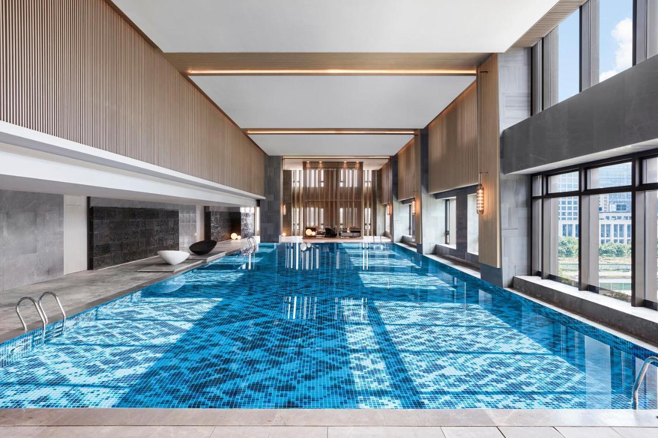 Wuhan Marriott Hotel Optics Valley Exterior photo