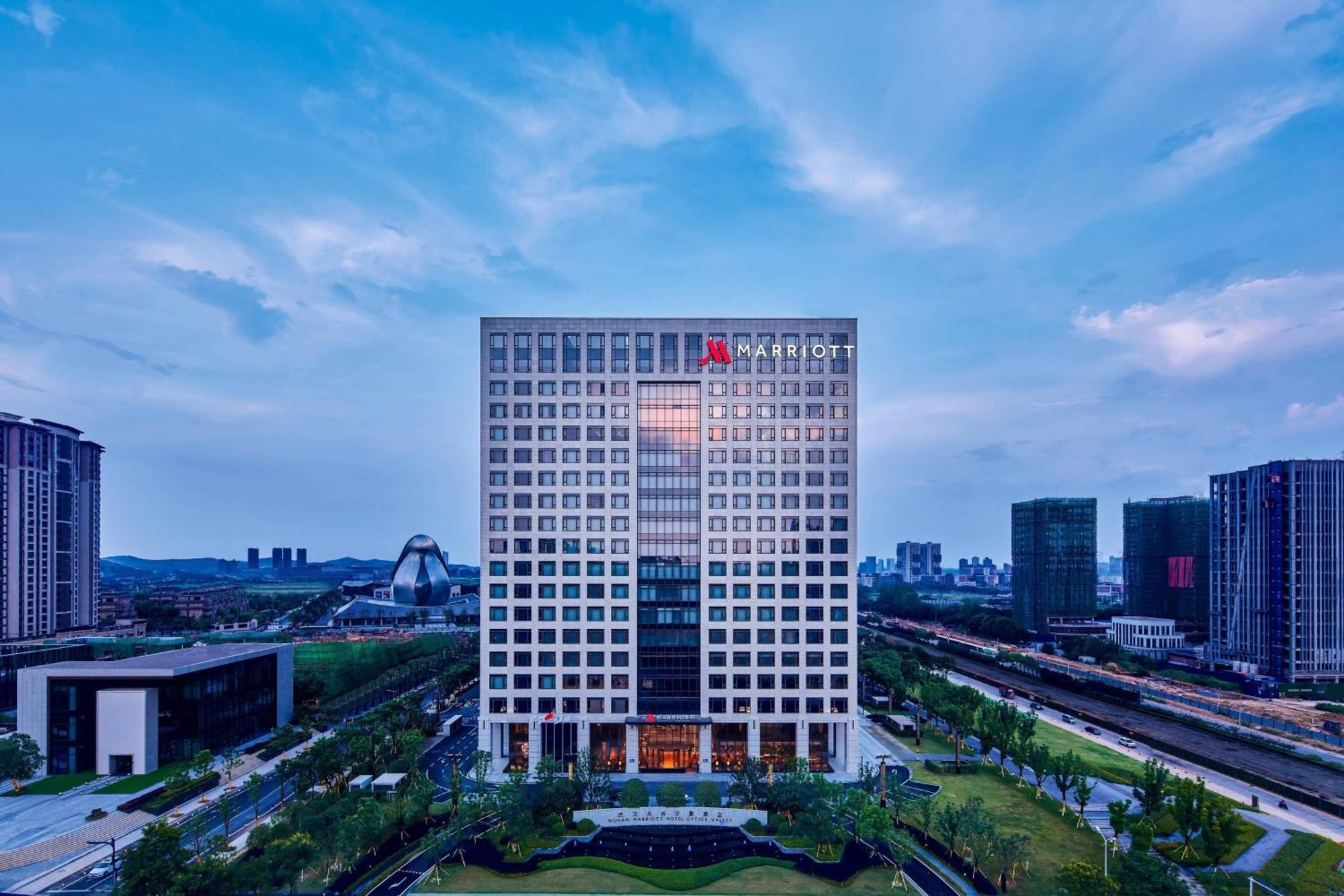 Wuhan Marriott Hotel Optics Valley Exterior photo